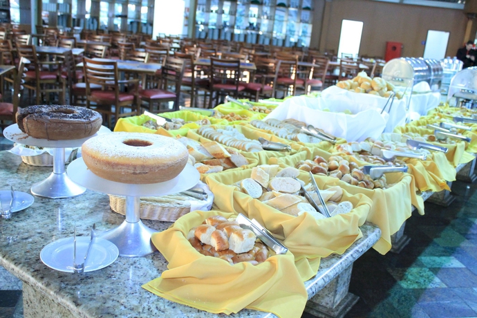 Imagen del bar/restaurante del Hotel Vilage Inn All Inclusive Po&ccedil;os De Caldas. Foto 5
