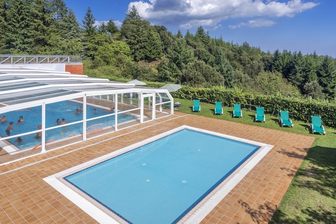 Imagen de la piscina del Hotel Vilar Rural De Sant Hilari. Foto 19