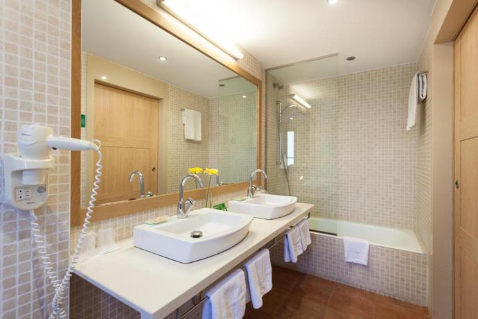 Imagen de la habitación del Hotel Vilar Rural d'Arnes. Foto 13