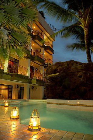 Imagen de la piscina del Hotel Vilarisi. Foto 15