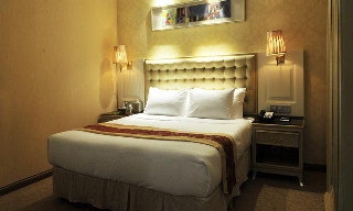 Imagen de la habitación del Hotel Vili International Hotel. Foto 14