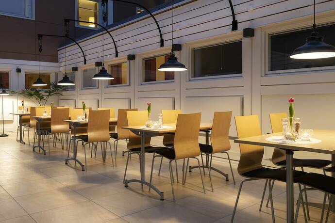 Imagen del bar/restaurante del Hotel Vilja. Foto 18