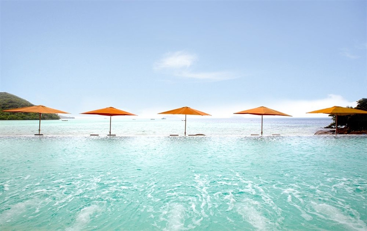 Imagen de la piscina del Hotel Villa 360. Foto 13