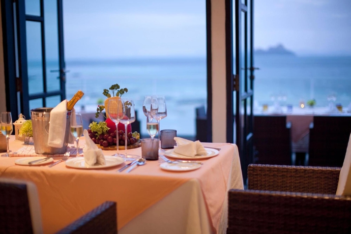 Imagen del bar/restaurante del Hotel Villa 360. Foto 4