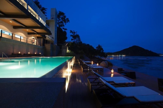 Imagen de la piscina del Hotel Villa 360. Foto 14