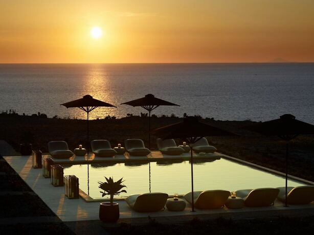 Imagen general del Hotel Villa Absolute Paradise Santorini. Foto 12