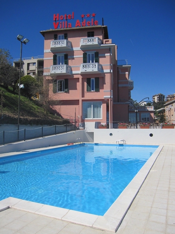 Imagen de la piscina del Hotel Villa Adele, CELLE LIGURE. Foto 13