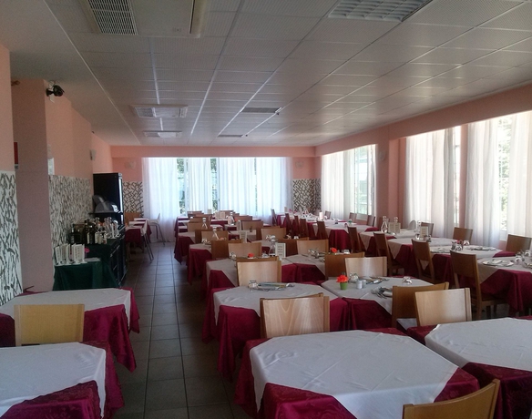 Imagen del bar/restaurante del Hotel Villa Adele, CELLE LIGURE. Foto 3