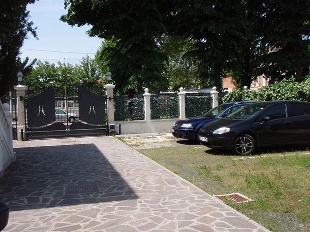 Imagen general del Hotel Villa Adele, Mestre. Foto 5
