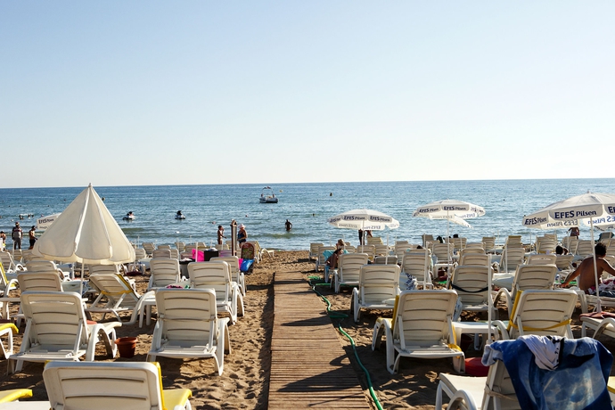 Imagen de los exteriores del Hotel Villa Adora Beach - Special Class. Foto 10