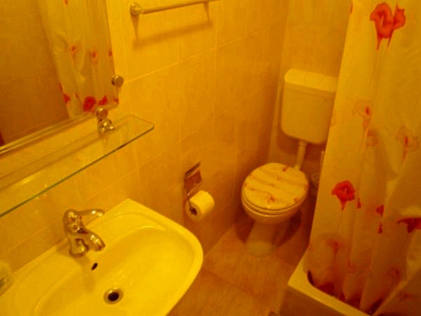 Imagen de la habitación del Hotel Villa Adria. Foto 3