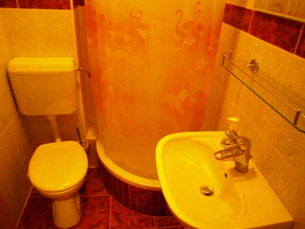 Imagen de la habitación del Hotel Villa Adria. Foto 4