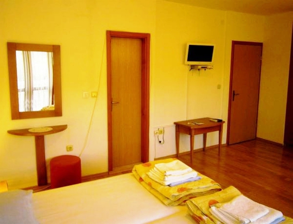 Imagen de la habitación del Hotel Villa Adria. Foto 5
