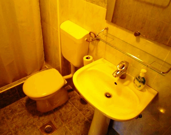 Imagen de la habitación del Hotel Villa Adria. Foto 7