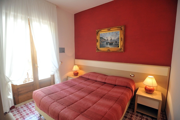 Imagen de la habitación del Hotel Villa Adriana Bandb. Foto 4