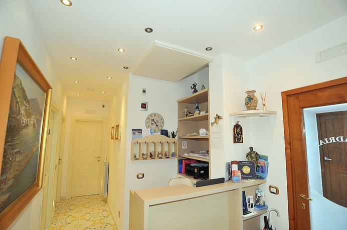 Imagen de los interiores del Hotel Villa Adriana Bandb. Foto 19