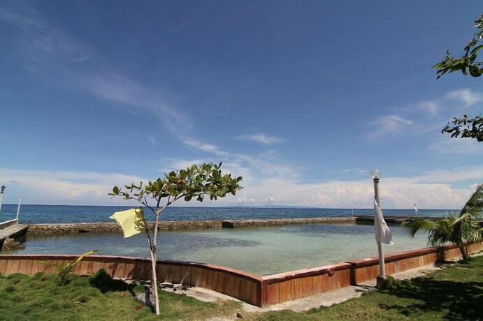 Imagen de la piscina del Hotel Villa Agatona Garden Resort. Foto 18