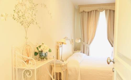 Imagen de la habitación del Hotel Villa Agnese. Foto 7