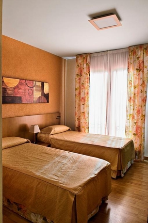 Imagen general del Hotel Villa Ajalvir. Foto 12