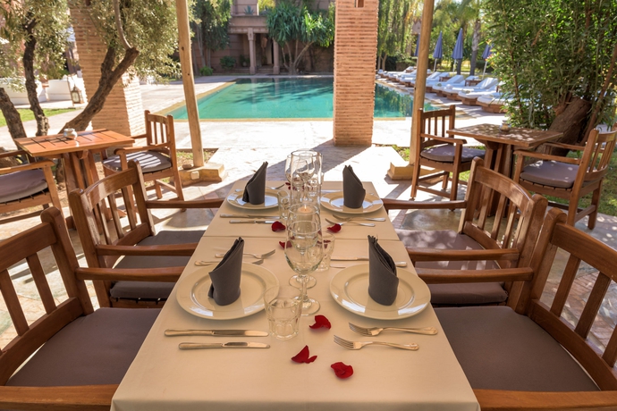 Imagen del bar/restaurante del Hotel Villa Al Assala Palmeraie. Foto 4