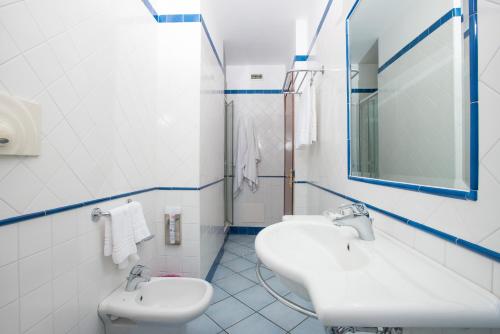 Imagen de la habitación del Hotel Villa Albani. Foto 6