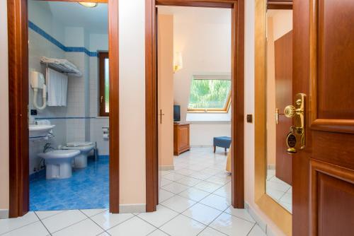 Imagen de la habitación del Hotel Villa Albani. Foto 7