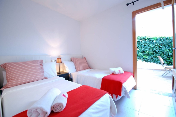 Imagen de la habitación del Hotel Villa Alcanada. Foto 8