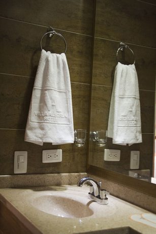 Imagen de la habitación del Hotel Villa Alegria. Foto 18