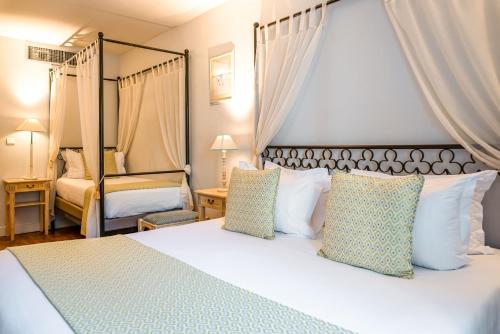 Imagen de la habitación del Hotel Villa Alessandra. Foto 18