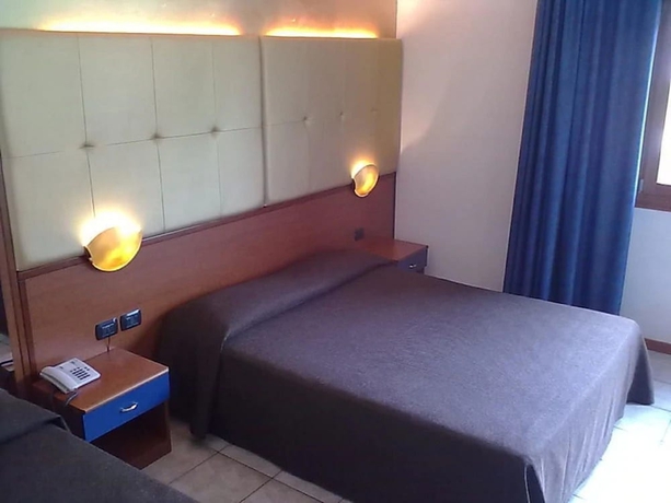 Imagen de la habitación del Hotel Villa Alighieri. Foto 6