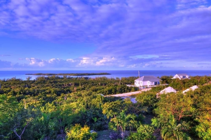 Imagen de los exteriores del Hotel Villa Allamanda. Foto 14