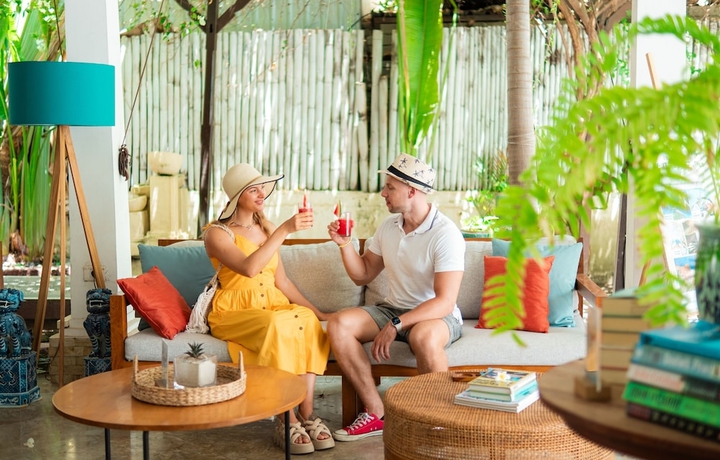 Imagen de los interiores del Hotel Villa Almarik. Foto 16