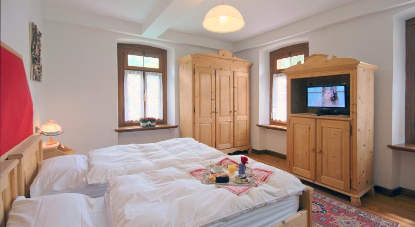 Imagen de la habitación del Hotel Villa Alpina. Foto 2