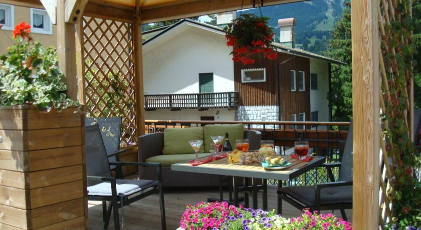 Imagen de los interiores del Hotel Villa Alpina. Foto 4