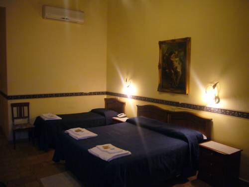 Imagen de la habitación del Hotel Villa Altieri. Foto 10