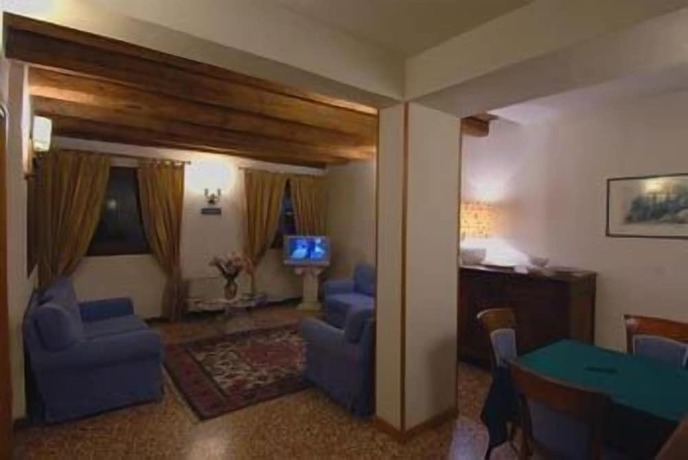 Imagen de la habitación del Hotel Villa Altura. Foto 4