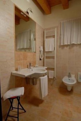 Imagen de la habitación del Hotel Villa Altura. Foto 7