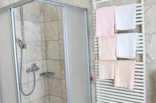 Imagen de la habitación del Hotel Villa Am Park, Bad T&ouml;lz. Foto 16