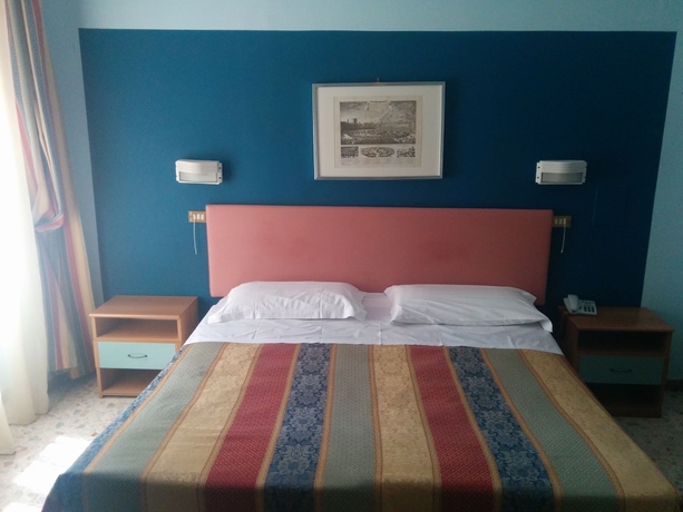 Imagen de la habitación del Hotel Villa Ambra. Foto 11