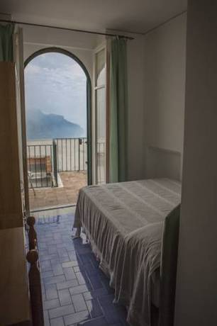 Imagen de la habitación del Hotel Villa Amore. Foto 11