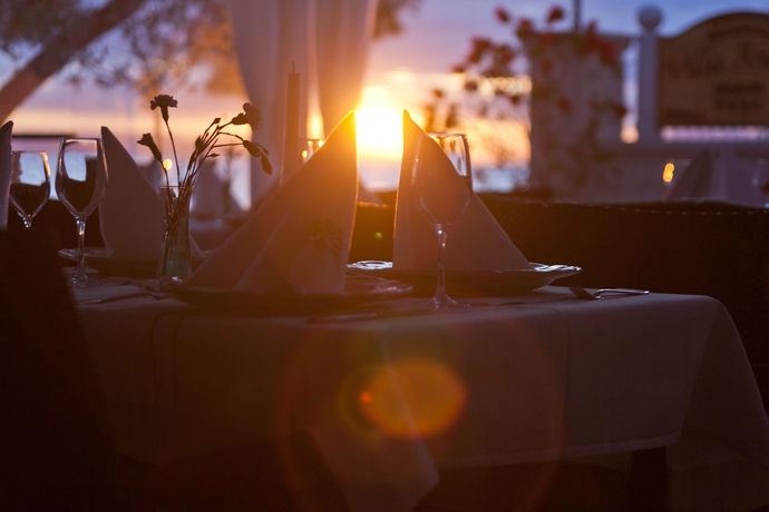 Imagen del bar/restaurante del Hotel Villa Andrea. Foto 8