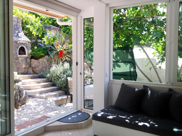 Imagen de los interiores del Hotel Villa Angel. Foto 11