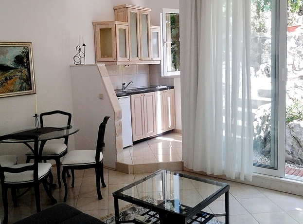 Imagen de la habitación del Hotel Villa Angel. Foto 8