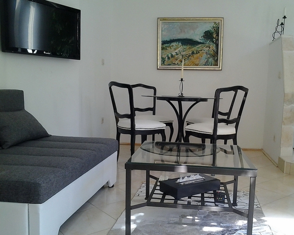 Imagen de la habitación del Hotel Villa Angel. Foto 9
