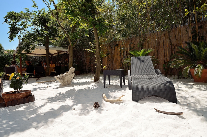 Imagen de los exteriores del Hotel Villa Angelica. Foto 13