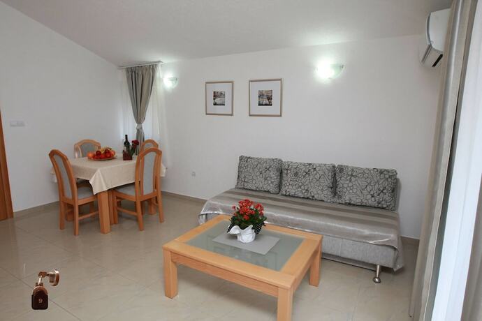 Imagen general del Hotel Villa Angelina, Becici. Foto 4