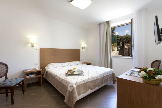 Imagen de la habitación del Hotel Villa Angelina, Massa Lubrense. Foto 3