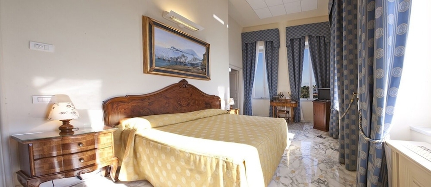 Imagen de la habitación del Hotel Villa Angelina, Massa Lubrense. Foto 9