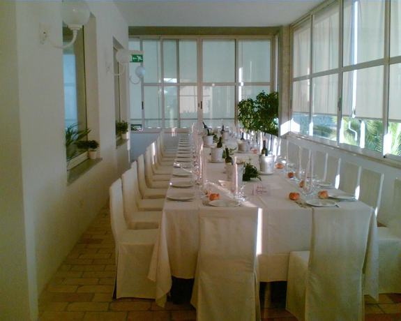 Imagen del bar/restaurante del Hotel Villa Aniana. Foto 6
