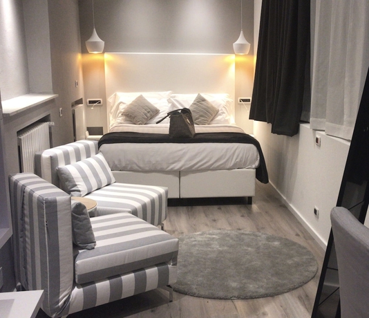 Imagen de la habitación del Hotel Villa Anita. Foto 8